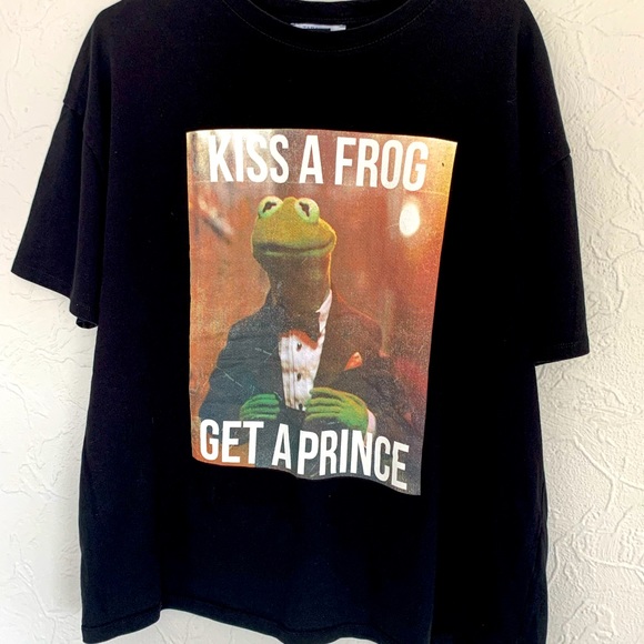 Disney | Shirts | Mens Kermit Kiss A 